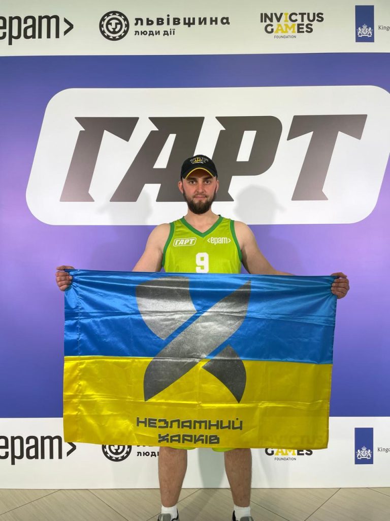 На Львівщині завершилися ветеранські змагання «ГАРТ | Баскетбол на кріслах колісних». У них взяли участь понад 100 ветеранів з різних міст України, серед них — команда «Незламний Харків». Фото: Повернись живим